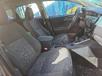 Toyota Auris 1.8 16V Hybrid picture 13