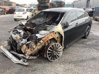 Vrakbiler auto Mercedes Cla-klasse CLA Shooting Brake (117.9), Combi, 2015 / 2019 1.6 CLA-180 16V 2018/4