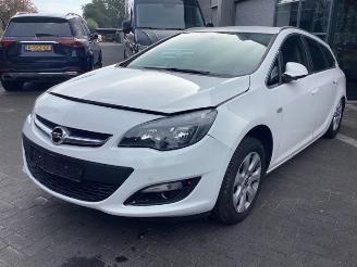 Auto da rottamare Opel Astra Astra J Sports Tourer (PD8/PE8/PF8), Combi, 2010 / 2015 2.0 CDTI 16V 165 2015/10