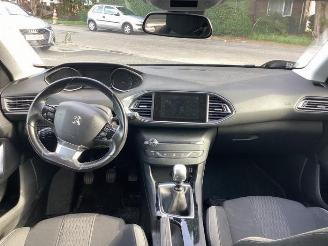 Peugeot 308 308 SW (L4/L9/LC/LJ/LR), Combi 5-drs, 2014 / 2021 1.2 12V e-THP PureTech 130 picture 9