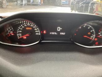Peugeot 308 308 SW (L4/L9/LC/LJ/LR), Combi 5-drs, 2014 / 2021 1.2 12V e-THP PureTech 130 picture 12