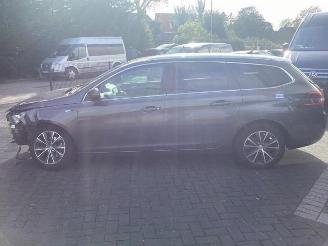 Peugeot 308 308 SW (L4/L9/LC/LJ/LR), Combi 5-drs, 2014 / 2021 1.2 12V e-THP PureTech 130 picture 8