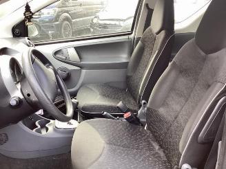 Peugeot 107 107, Hatchback, 2005 / 2014 1.0 12V picture 10