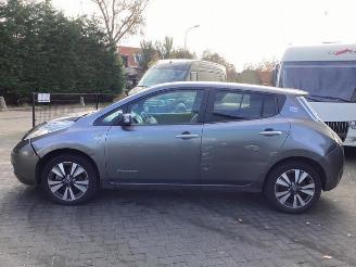 Nissan Leaf Leaf (ZE0), Hatchback, 2010 / 2017 Leaf picture 8
