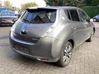 Nissan Leaf Leaf (ZE0), Hatchback, 2010 / 2017 Leaf picture 5
