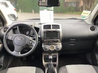 Toyota Urban Cruiser Urban Cruiser, SUV, 2009 / 2016 1.33 Dual VVT-I 16V 2WD picture 9