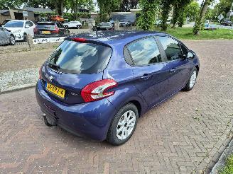 Peugeot 208 1.4 VTi Envy picture 3