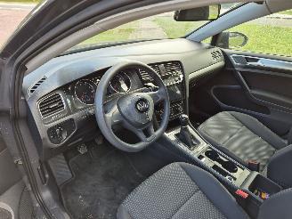 Volkswagen Golf 1.0 TSI Trendline picture 11