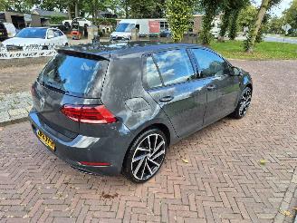 Volkswagen Golf 1.0 TSI Trendline picture 3