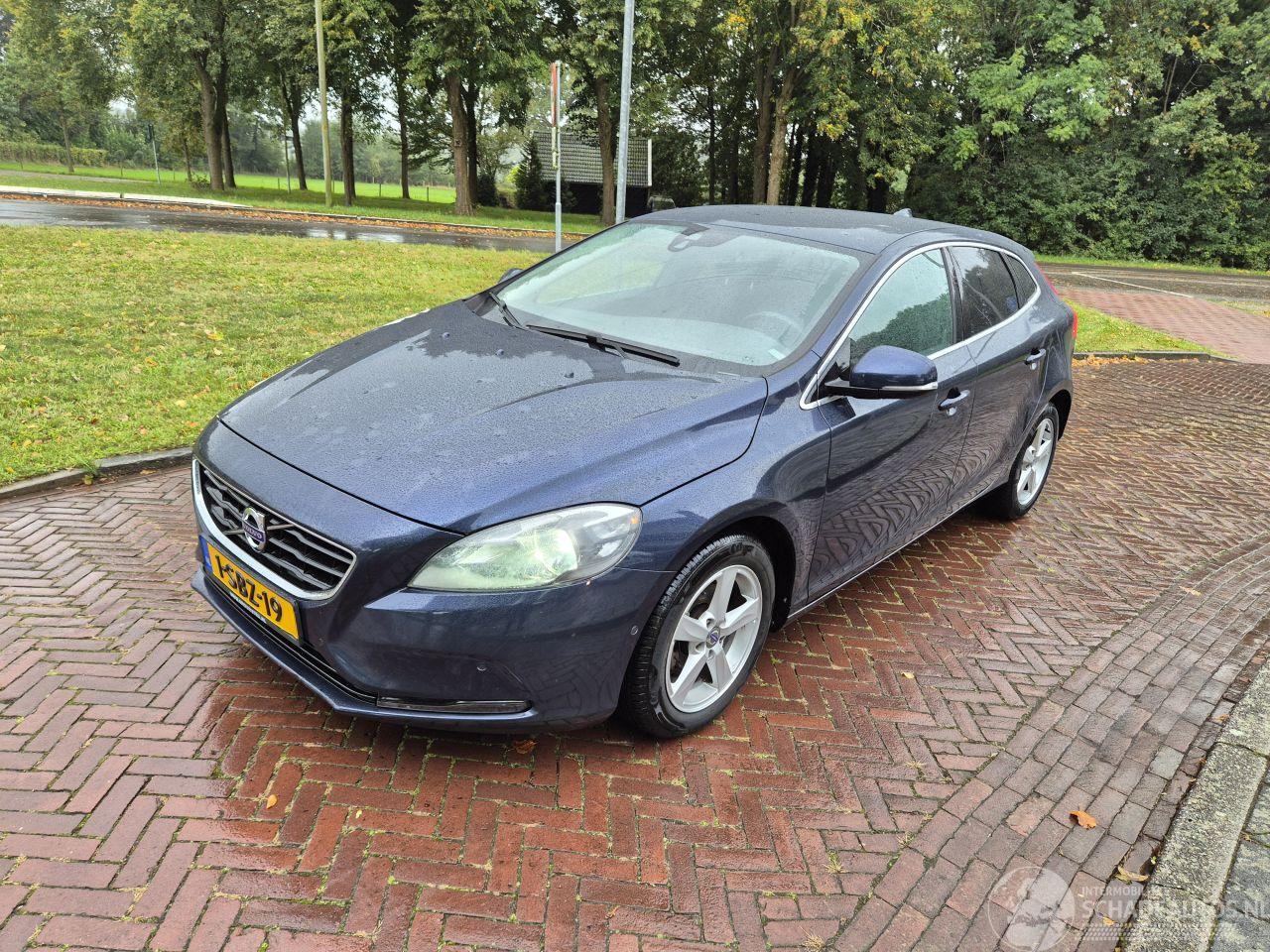 Volvo V-40 1.6 D2 Momentum