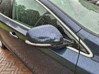 Volvo V-40 1.6 D2 Momentum picture 7
