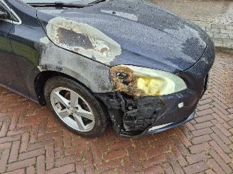 Volvo V-40 1.6 D2 Momentum picture 6