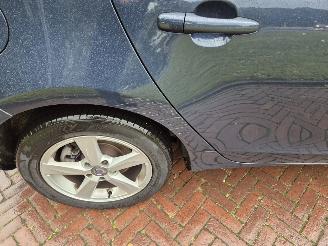 Volvo V-40 1.6 D2 Momentum picture 5