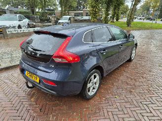 Volvo V-40 1.6 D2 Momentum picture 3
