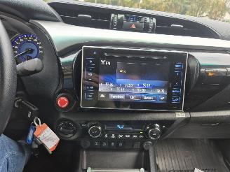 Toyota Hilux 2.4 D-4D -F DOUBLE CAB picture 12