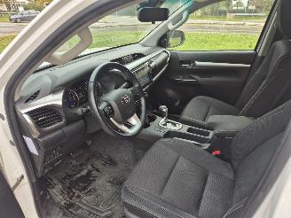 Toyota Hilux 2.4 D-4D -F DOUBLE CAB picture 9