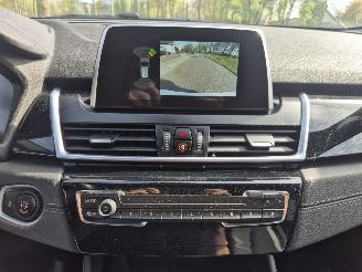 BMW 2-serie 220 I HIGH EXECUTIVE picture 12