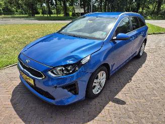 Schadeauto Kia Ceed 1.5 T-GDi Sportswagon 2021/7