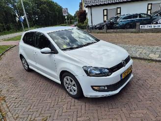 Volkswagen Polo 1.2 TDI Bleumotion Comfortline picture 2