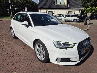 krockskadad bil auto Audi A3 30 TFSI SPORT EDITION 2020/5
