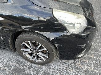 Toyota Verso 1.8 VVT-i Business Titanium  rijdbare zijschade picture 8