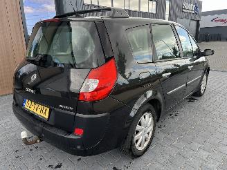 Renault Grand-scenic 2.0-16V Tech Line Navi Clima picture 4