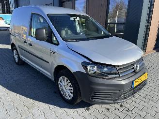 Unfall Kfz Van Volkswagen Caddy 2.0 TDI L1H1 Economy Business KM 81723 airco navi Camera 2019/10