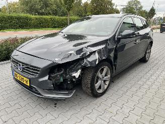 Volvo V-60 T3  Automaat  Navi Camera PDC picture 4