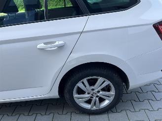 Skoda Fabia 1.0 TSI 81kw Automaat  clima navi  pdc picture 9