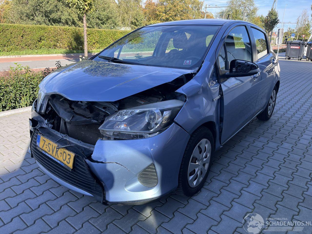 Toyota Yaris 1.5 Hybride Aspiration. Navi Camera cruise Clima