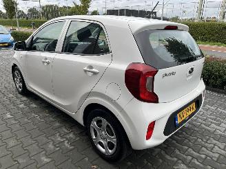 Kia Picanto 1.0 CVVT ComfortLine picture 4