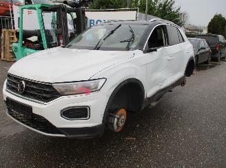 Salvage car Volkswagen T-Roc  2019/1