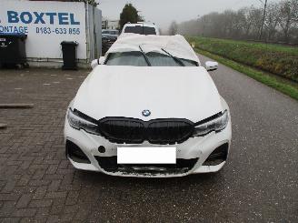 Damaged car BMW 3-serie  2020/1