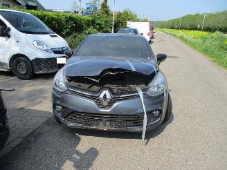 Coche siniestrado Renault Clio  2017/1