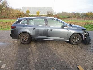 uszkodzony samochody osobowe Renault Mégane  2018/1