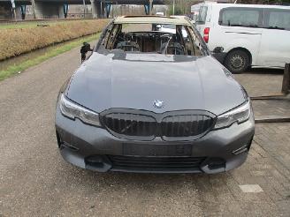 Auto da rottamare BMW 3-serie 330 E 2022/1