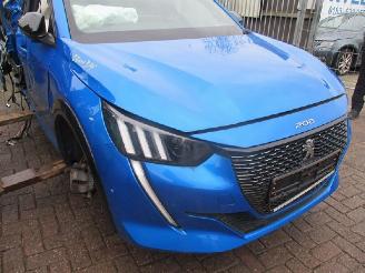 Peugeot 208  picture 2