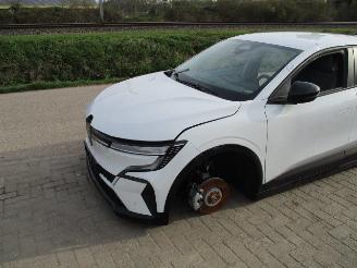 rozbiórka samochody osobowe Renault Mégane  2023/1