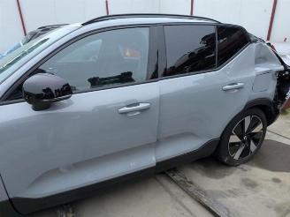 Démontage voiture Volvo EX40 EX40 (XZ), SUV, 2024 Single Motor 70 kWh 2024/10