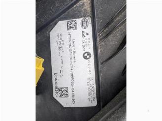 Vaurioauto passenger cars BMW 3-serie 3 serie Touring (G21), Combi, 2019 330e 2.0 TwinPower Turbo 16V 2023/2