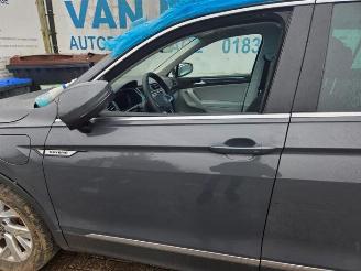 Salvage car Volkswagen Tiguan Tiguan (AD1), SUV, 2016 / 2024 1.4 TSI eHybrid 16V 2022/2