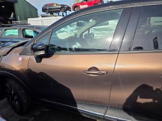 Uttjänta bilar auto Renault Captur Captur (2R), SUV, 2013 1.2 TCE 16V EDC 2015/5