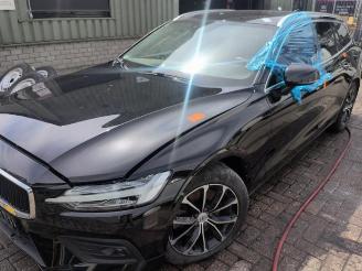 Sloopauto Volvo V-60 V60 II (ZW), Combi, 2018 2.0 B3 16V Mild Hybrid 2020/8