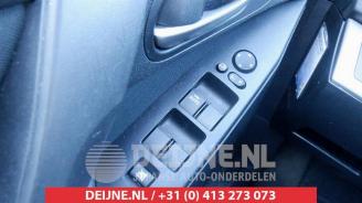 Mazda 3 3 (BL12/BLA2/BLB2), Sedan, 2008 / 2014 2.0i MZR 16V picture 10