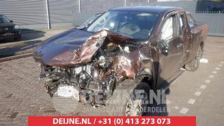 Vaurioauto  passenger cars Nissan Navara  2019/5