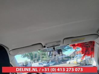 Toyota Avensis Avensis (T25/B1B), Sedan, 2003 / 2008 1.6 16V VVT-i picture 17