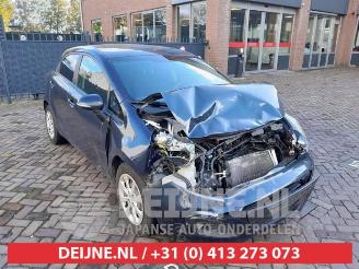 uszkodzony samochody osobowe Kia Rio Rio III (UB), Hatchback, 2011 / 2017 1.2 CVVT 16V 2013/1