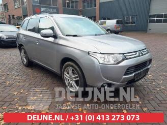 Salvage car Mitsubishi Outlander Outlander (GF/GG), SUV, 2012 / 2022 2.2 DI-D 16V Clear Tec 4x2 2013/9