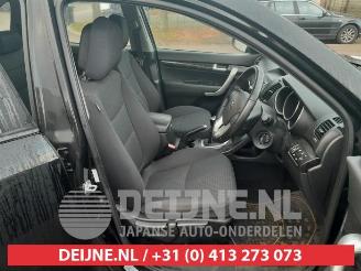 Kia Sorento Sorento II (XM), SUV, 2009 / 2015 2.2 CRDi 16V VGT 4x4 picture 14