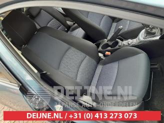 Mazda 2 2 (DJ/DL), Hatchback, 2014 1.5 SkyActiv-G 90 picture 16